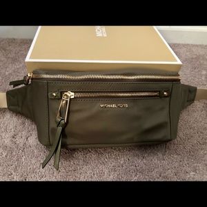 Michael Kors Mott Nylon Waist Bag/ Fanny Pack